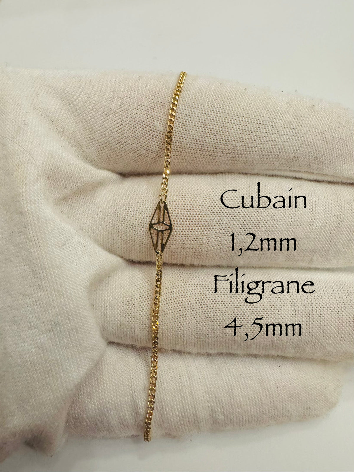 Chaîne cubaine 1,2 mm avec filigrane 4,5 mm en or 10k