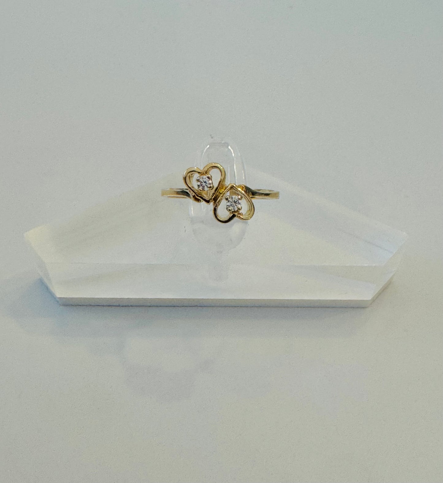 #210 bague double cœur zircon au centre en or 10k