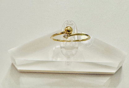 #211 bague anneau avec cercle et zircon en or 10k