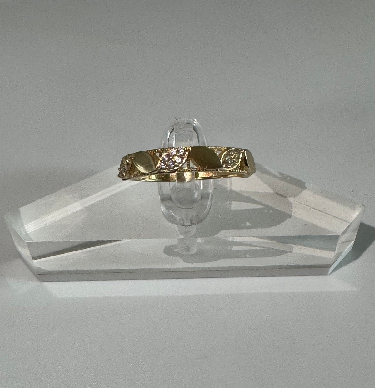 #212-213 bague jonc et alliance de mariage ovale uni et zircon en or 10k