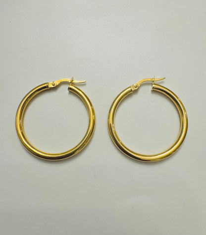 #324-326 boucles d’oreilles anneaux unies épaisseur 2,3mm en or 10k