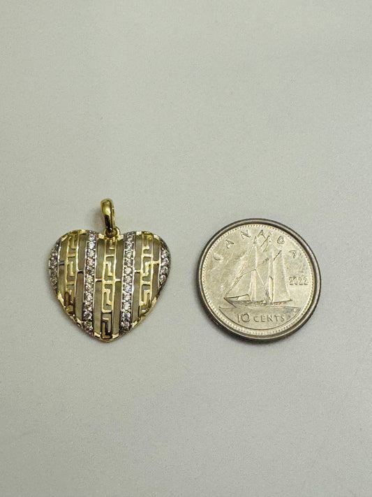 #448 pendentif cœur médusa avec zircon en or 10k