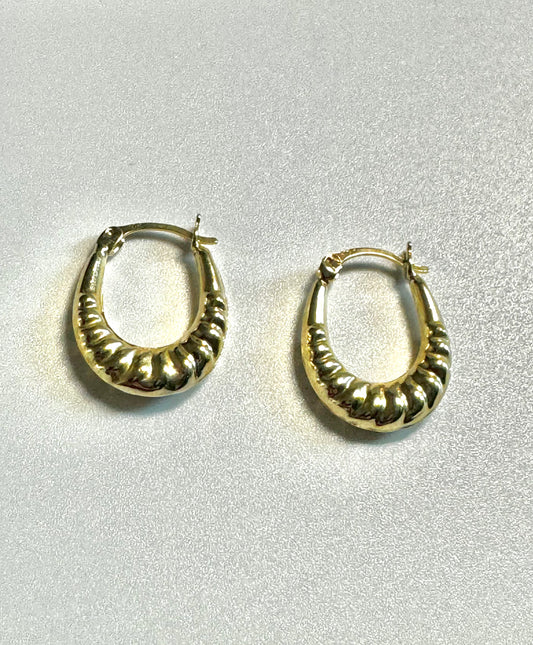 Boucles d’oreilles en or bombées