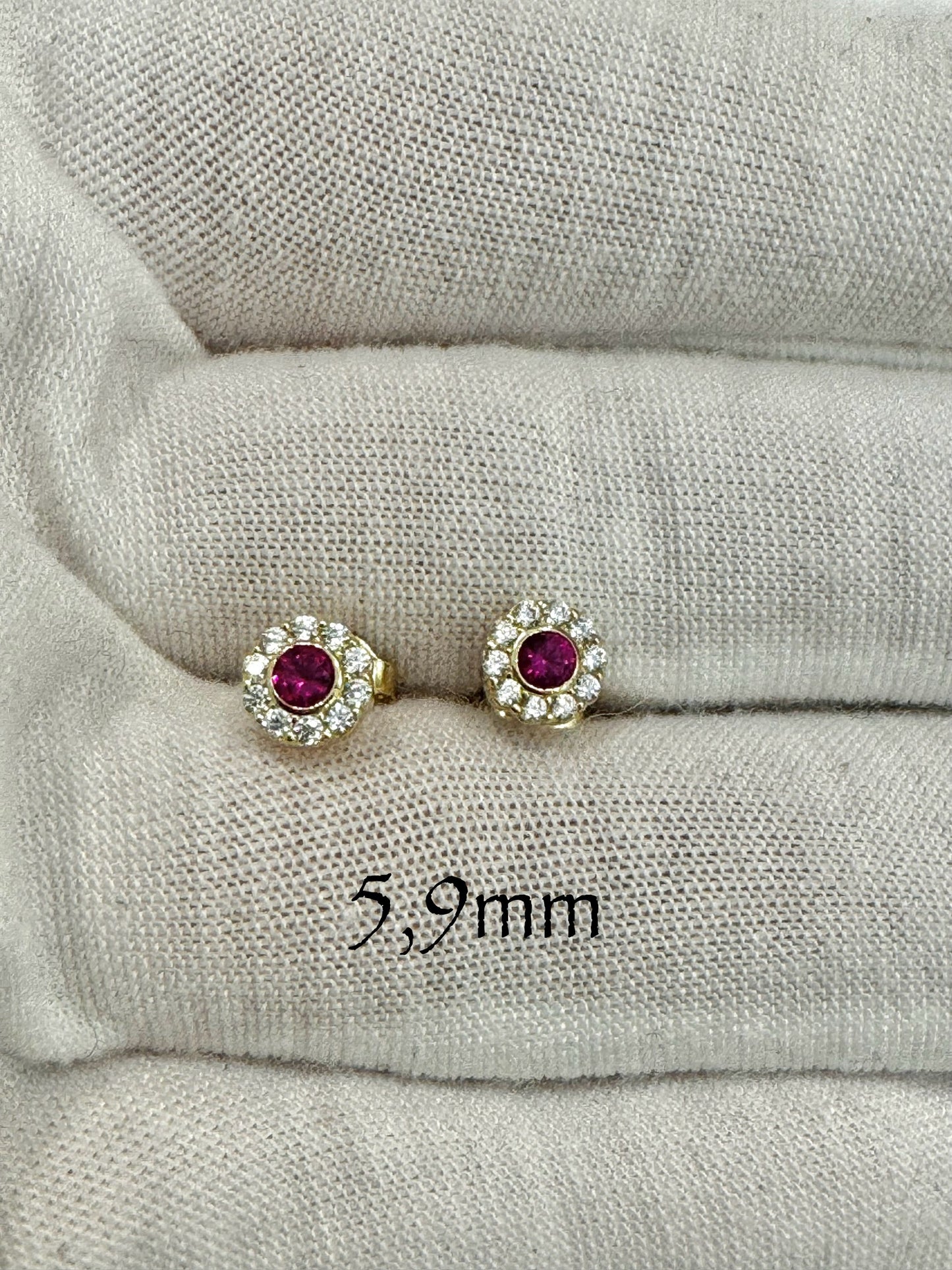 Gold flower earrings with red and white zircon 5.9mm