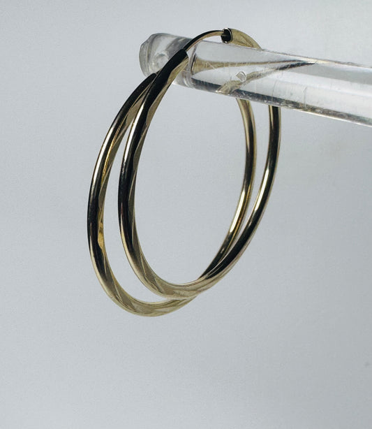 #303 boucles d’oreilles anneaux coupes diamantés fermoir intégré en or 10k