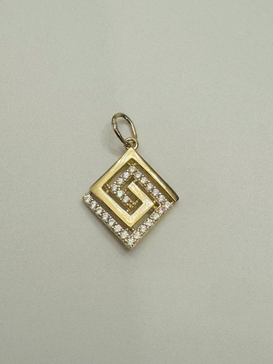 #430 losange médusa avec zircon en or 10k￼