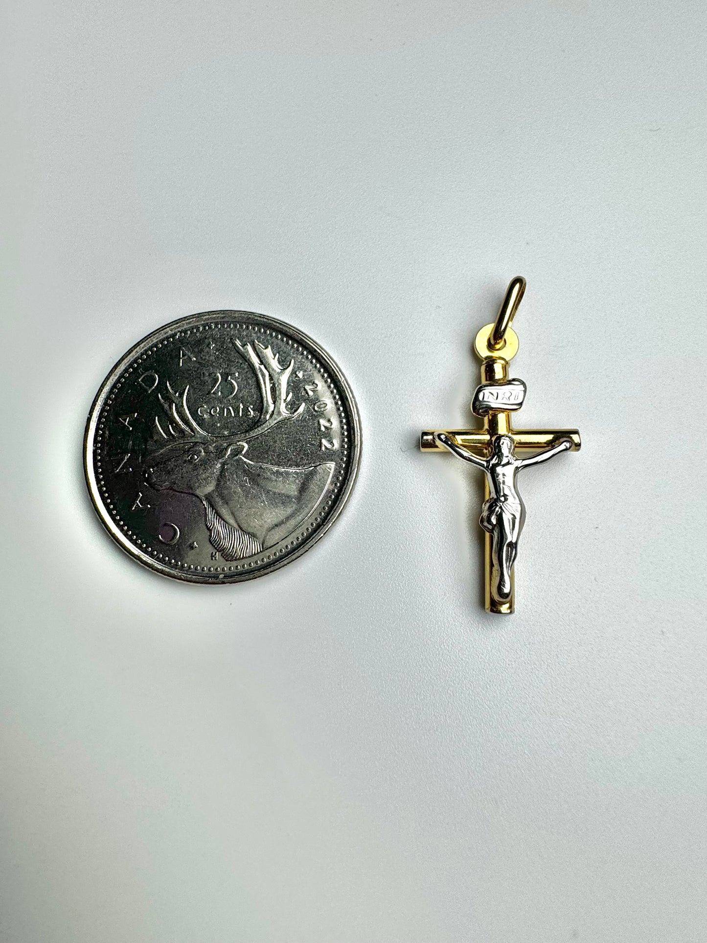 Gold cross pendant with Jesus 2 colors