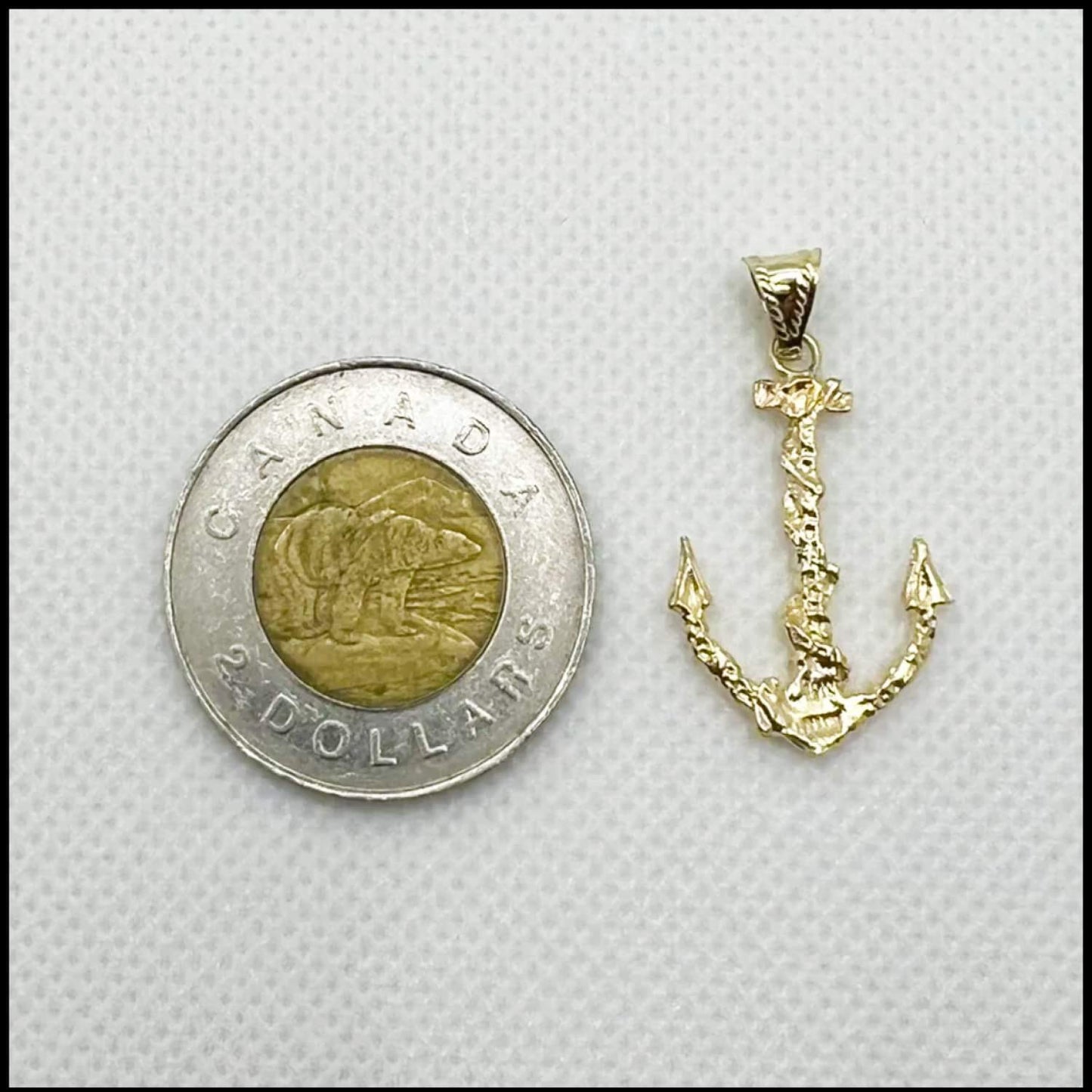 Colgante de ancla de barco de oro